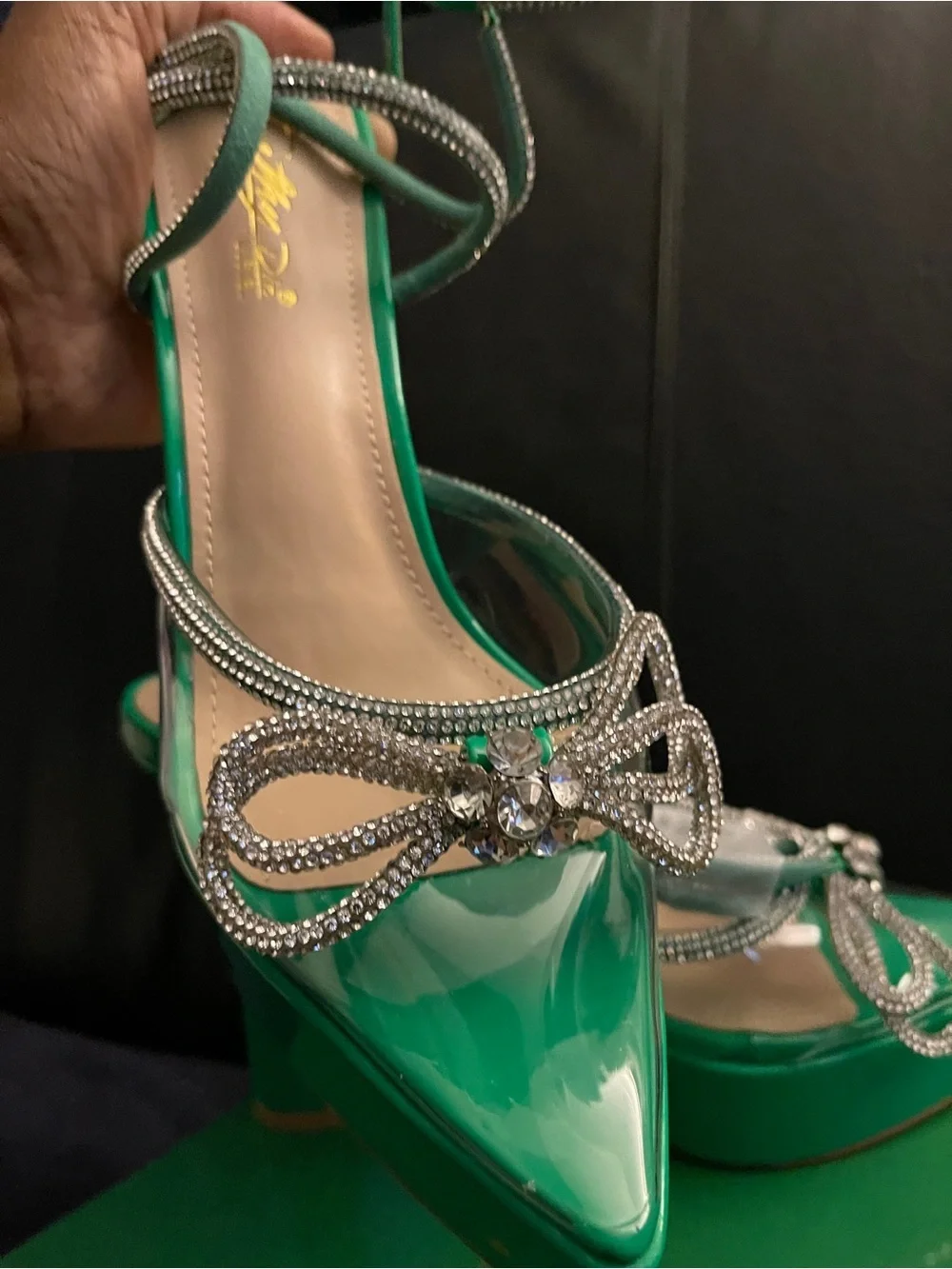 Cathy Din DDK Shauna Crystal Bow Patent Women's Platform Heels Sz 8.5